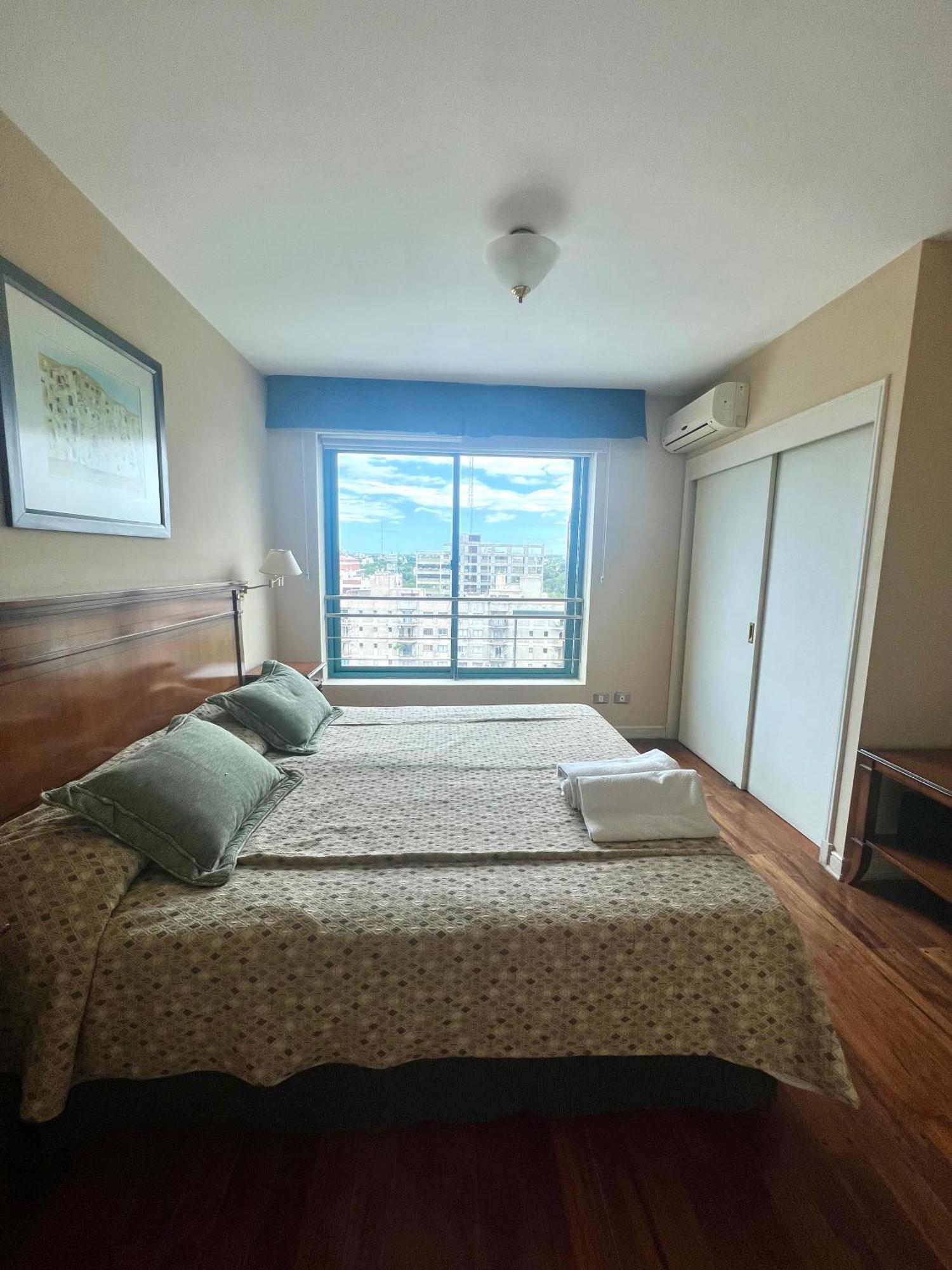 Lujoso Departamento En La Mejor Ubicacion De La Ciudad De Mendoza, Con Vista A La Montana Y Piscina Apartamento Mendoza